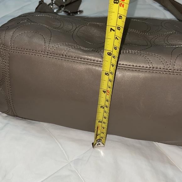 Like new Coach Y2K Signature Hobo Leather Metallic Stitched Signature F19415 - Picture 12 of 16